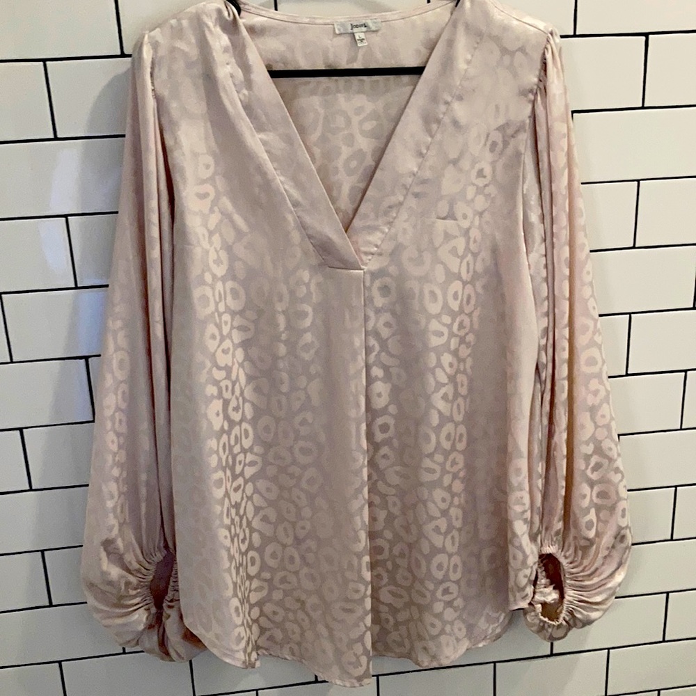 Super cute dress shirt